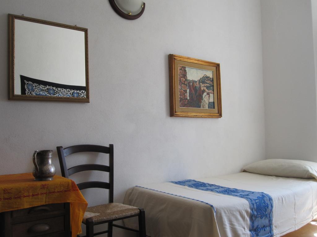 Campi Elisi B&B Sassari Habitación foto